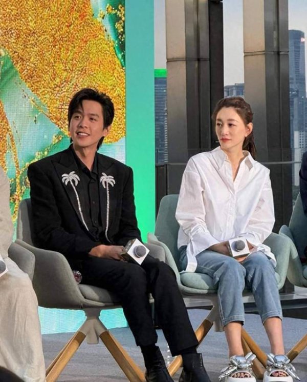 股票网上配资 浪姐变张若昀团建现场！5个“意难平CP”同台，唐艺昕咋端水？